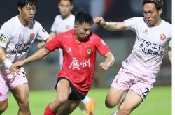 爱游戏关于广州队训练开放日，赛后主帅复盘引欢呼，德甲在即，年轻球员得到机会的信息